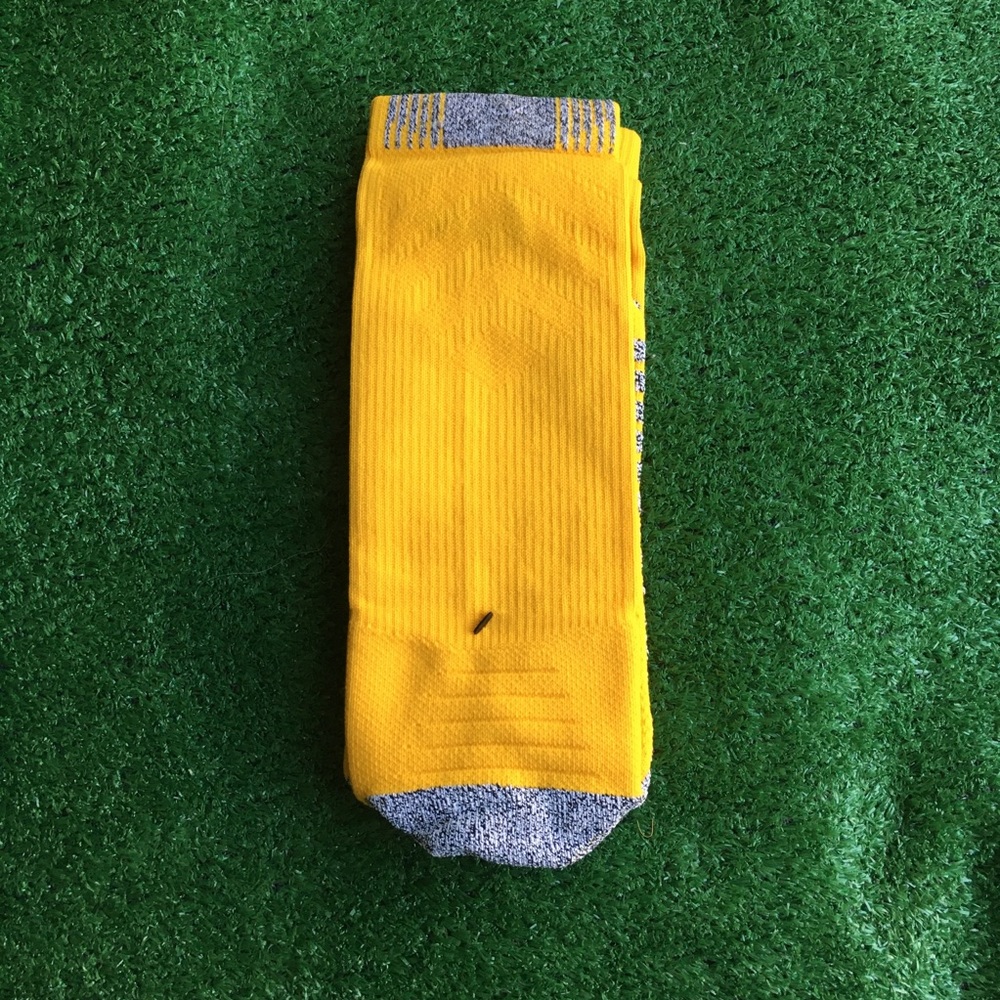 LAST PAIR!! NEW NIKE GRIP CREW FOOTBALL SOCKS - Picture 1 of 7